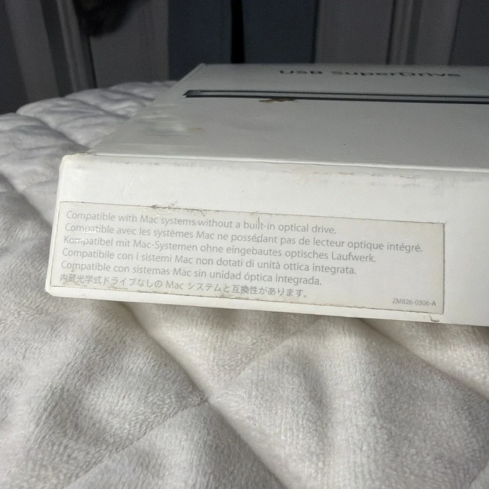 Apple USB SuperDrive A1379 MD564LL/A External CD DVD Drive for Mac - Sealed New